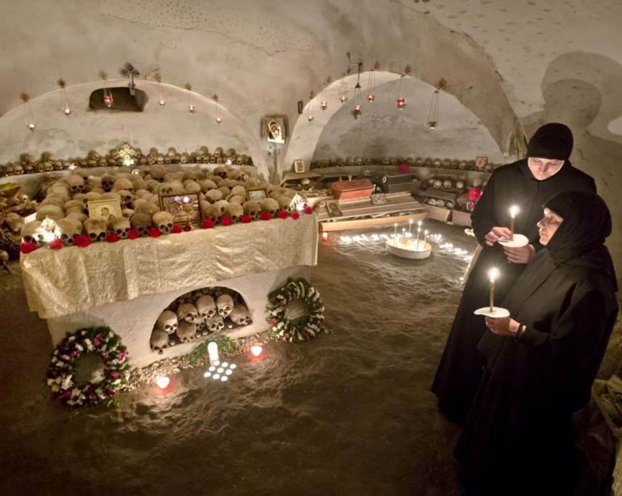 candels to the skulls