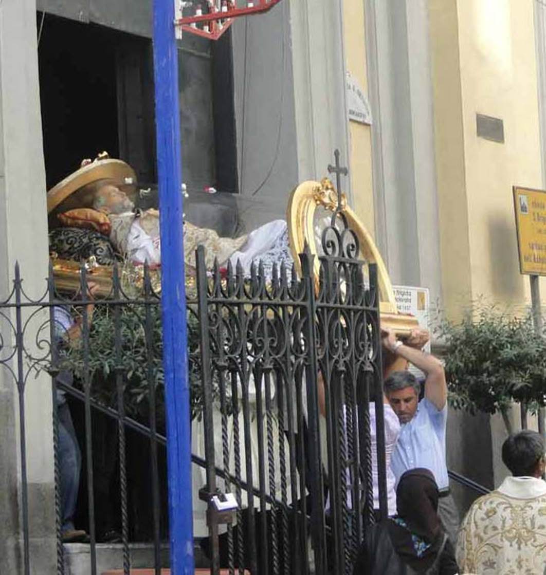was body to parade