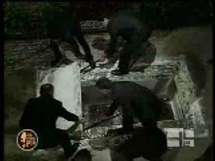 grave robbers