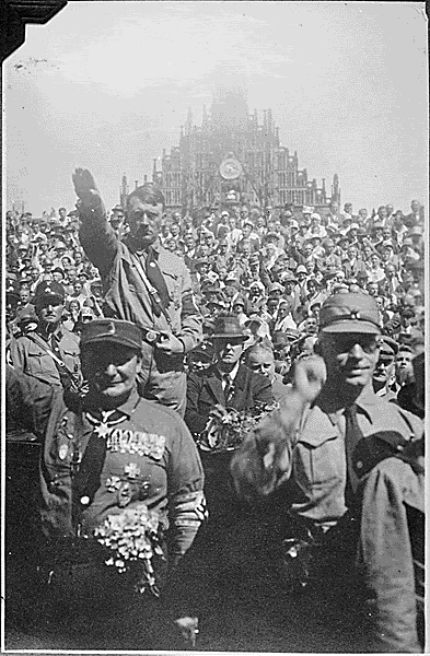 salute at Nurenberg 