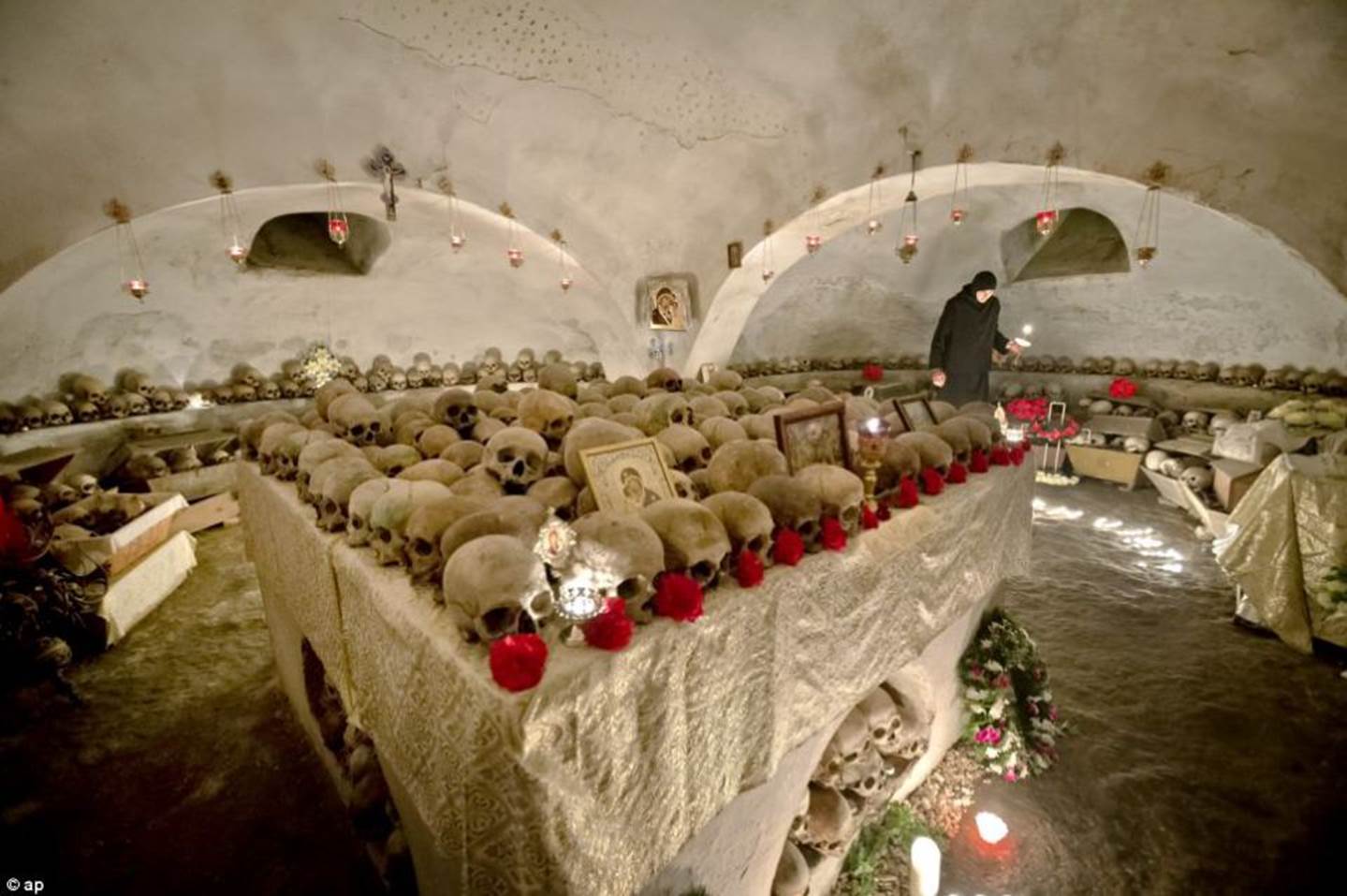 skulls everywhere