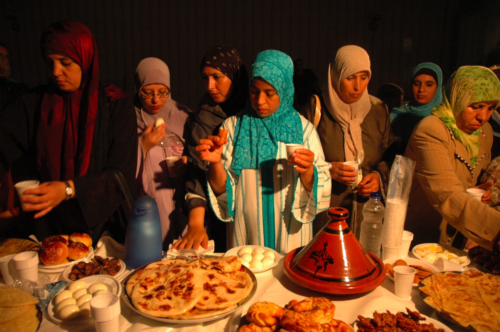 women eating